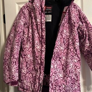 686 Kids Ski Jacket in Pink and White